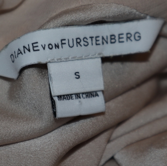 Diane von Furstenberg (DVF) Madera Dunic oversized mini dress in a neutral Sz S - Picture 8 of 10